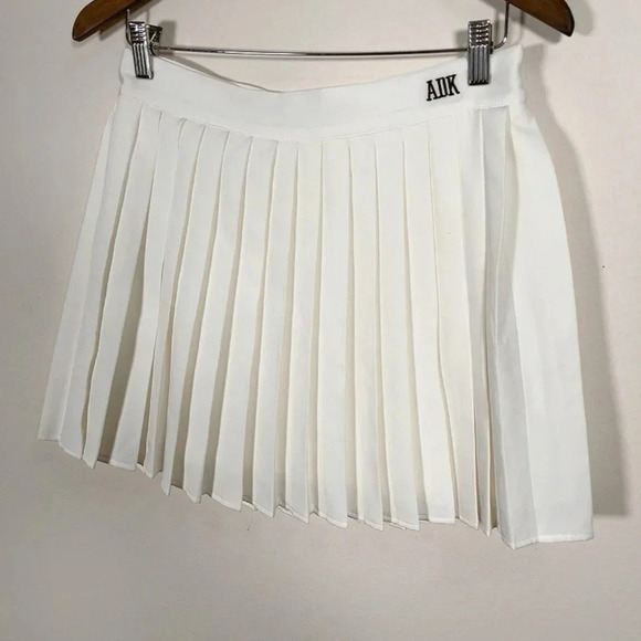 ADIKA | WHITE  TENNIS SKIRT - Picture 3 of 11